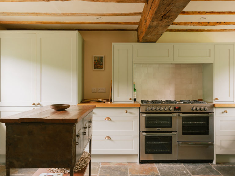 ELEYS COTTAGE, BUCKLAND - SN9 - SHOOTFACTORY - OTHER UK HOUSES
