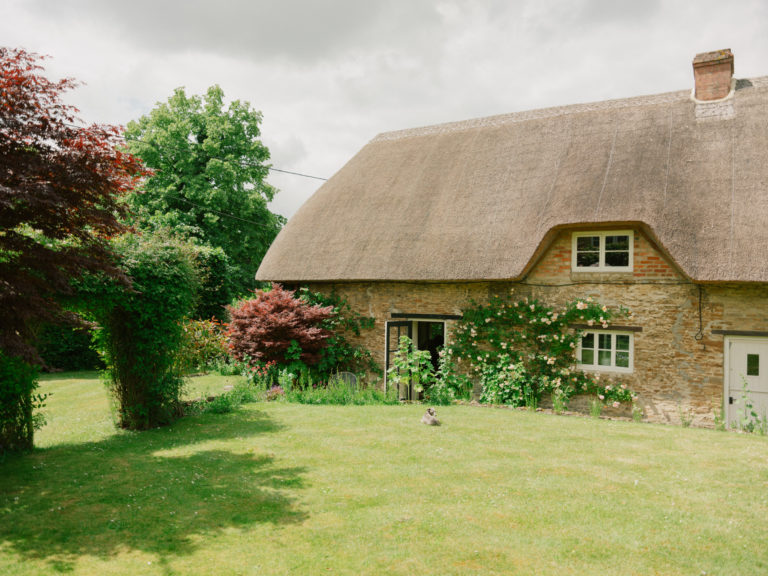 ELEYS COTTAGE, BUCKLAND - SN9 - SHOOTFACTORY - OTHER UK HOUSES
