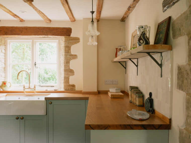 ELEYS COTTAGE, BUCKLAND - SN9 - SHOOTFACTORY - OTHER UK HOUSES