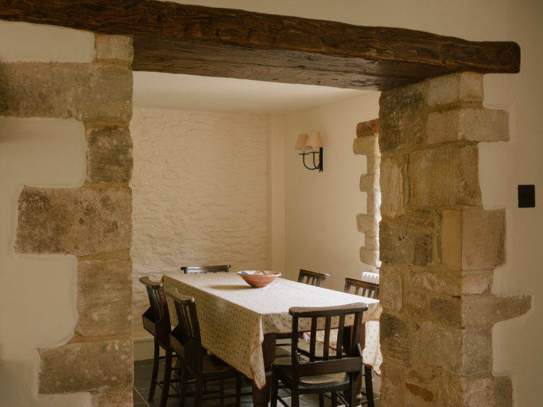 ELEYS COTTAGE, BUCKLAND - SN9 - SHOOTFACTORY - OTHER UK HOUSES