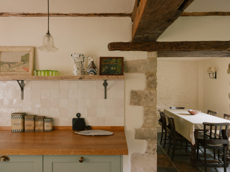 ELEYS COTTAGE, BUCKLAND - SN9 - SHOOTFACTORY - OTHER UK HOUSES