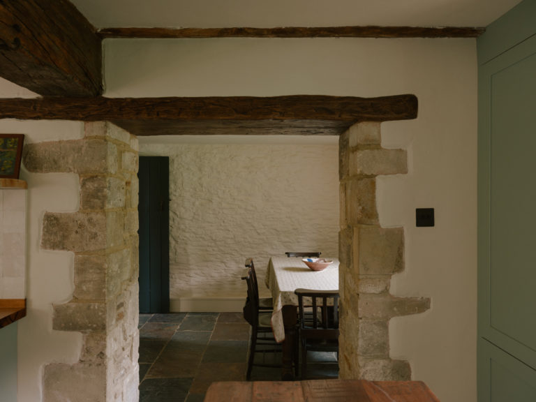 ELEYS COTTAGE, BUCKLAND - SN9 - SHOOTFACTORY - OTHER UK HOUSES