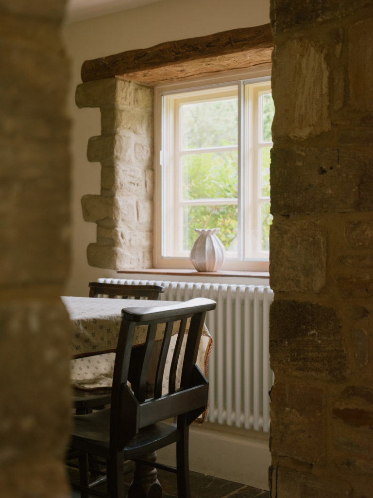 ELEYS COTTAGE, BUCKLAND - SN9 - SHOOTFACTORY - OTHER UK HOUSES