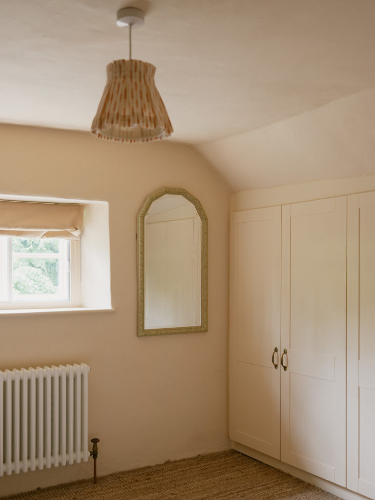 ELEYS COTTAGE, BUCKLAND - SN9 - SHOOTFACTORY - OTHER UK HOUSES