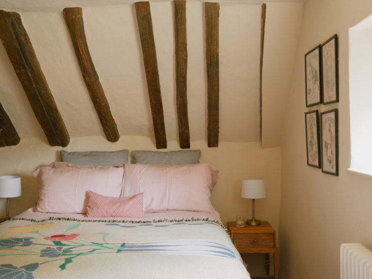 ELEYS COTTAGE, BUCKLAND - SN9 - SHOOTFACTORY - OTHER UK HOUSES