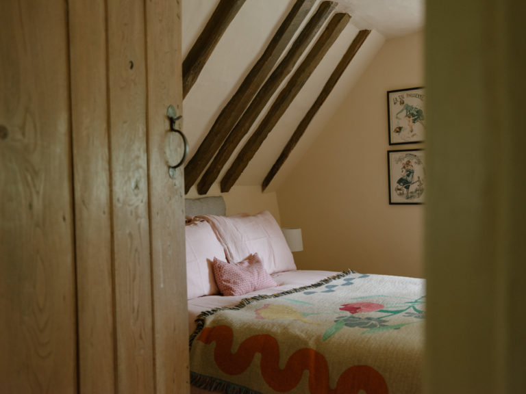 ELEYS COTTAGE, BUCKLAND - SN9 - SHOOTFACTORY - OTHER UK HOUSES