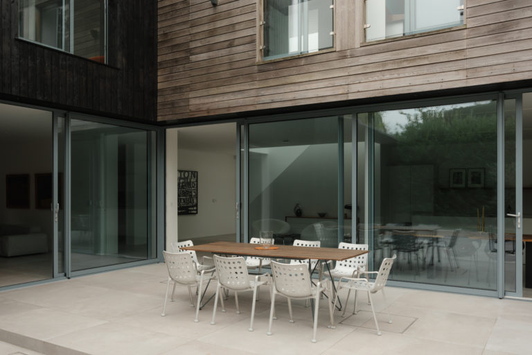 GERRARDS CROSS, BUCKINGHAMSHIRE - SL9 - SHOOTFACTORY - OTHER UK HOUSES