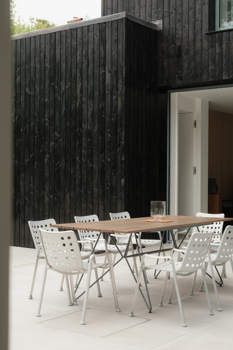 GERRARDS CROSS, BUCKINGHAMSHIRE - SL9 - SHOOTFACTORY - OTHER UK HOUSES