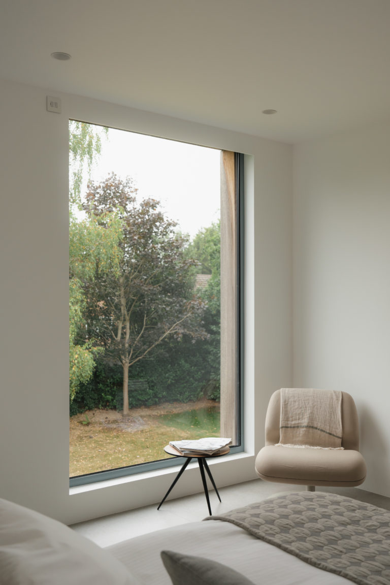 GERRARDS CROSS, BUCKINGHAMSHIRE - SL9 - SHOOTFACTORY - OTHER UK HOUSES