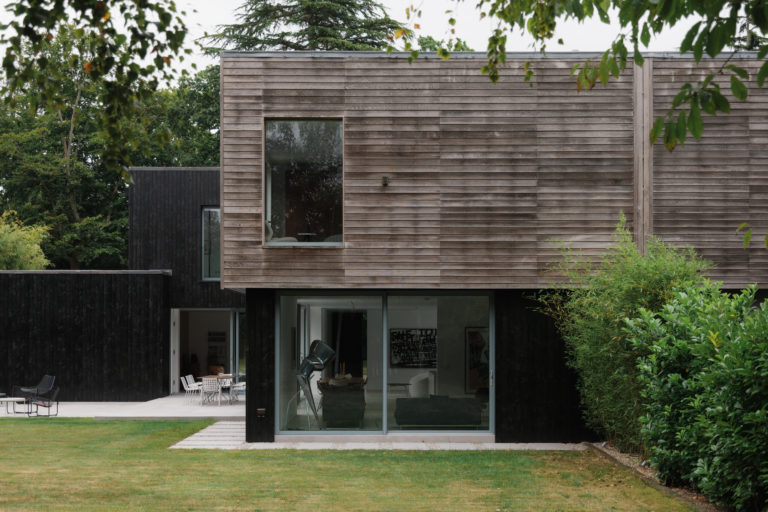 GERRARDS CROSS, BUCKINGHAMSHIRE - SL9 - SHOOTFACTORY - OTHER UK HOUSES