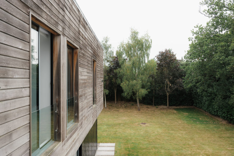 GERRARDS CROSS, BUCKINGHAMSHIRE - SL9 - SHOOTFACTORY - OTHER UK HOUSES