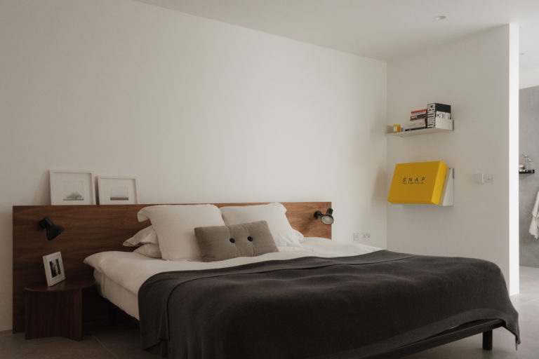 GERRARDS CROSS, BUCKINGHAMSHIRE - SL9 - SHOOTFACTORY - OTHER UK HOUSES