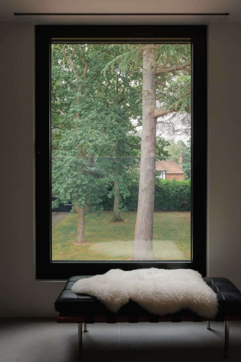 GERRARDS CROSS, BUCKINGHAMSHIRE - SL9 - SHOOTFACTORY - OTHER UK HOUSES