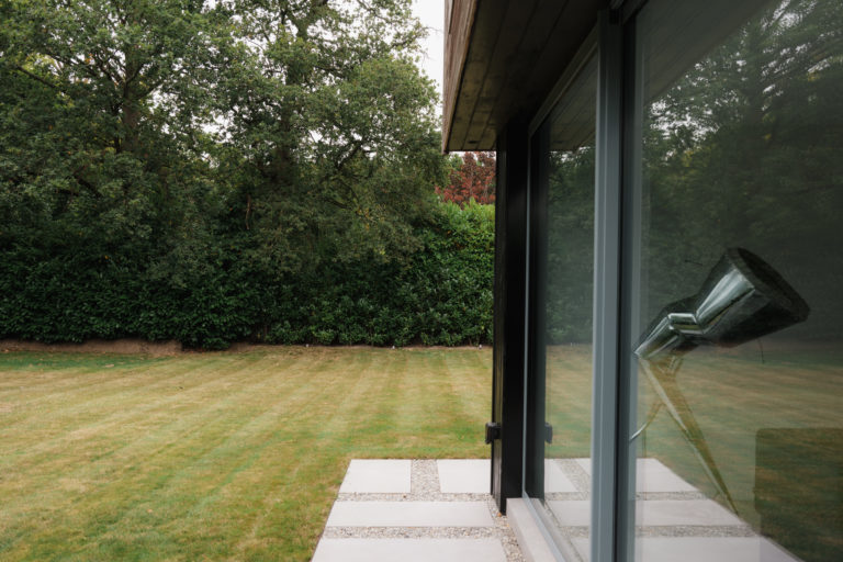 GERRARDS CROSS, BUCKINGHAMSHIRE - SL9 - SHOOTFACTORY - OTHER UK HOUSES