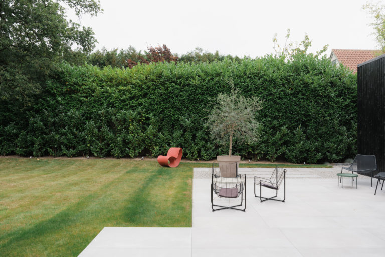 GERRARDS CROSS, BUCKINGHAMSHIRE - SL9 - SHOOTFACTORY - OTHER UK HOUSES