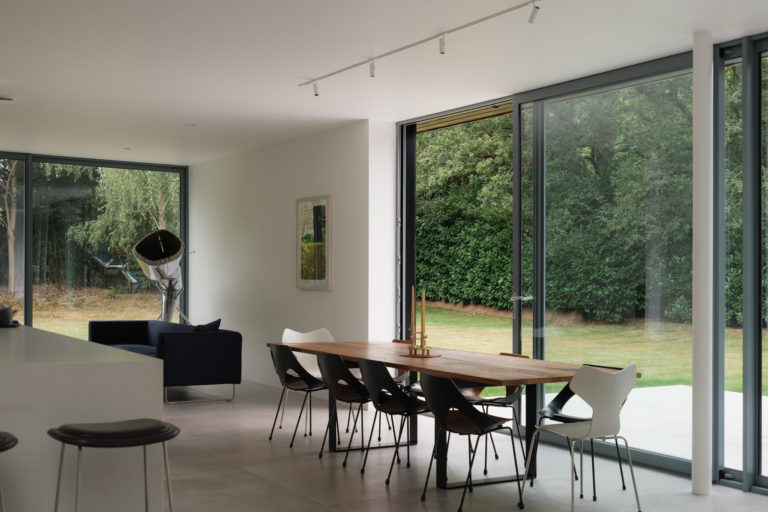 GERRARDS CROSS, BUCKINGHAMSHIRE - SL9 - SHOOTFACTORY - OTHER UK HOUSES