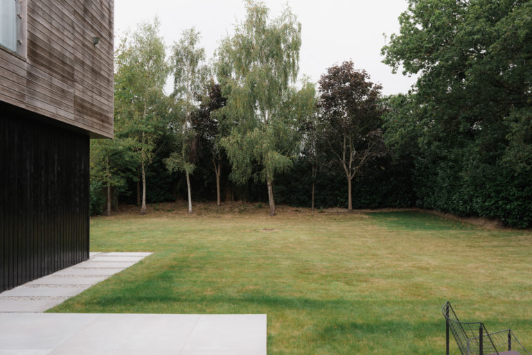 GERRARDS CROSS, BUCKINGHAMSHIRE - SL9 - SHOOTFACTORY - OTHER UK HOUSES