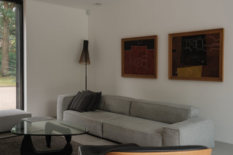GERRARDS CROSS, BUCKINGHAMSHIRE - SL9 - SHOOTFACTORY - OTHER UK HOUSES
