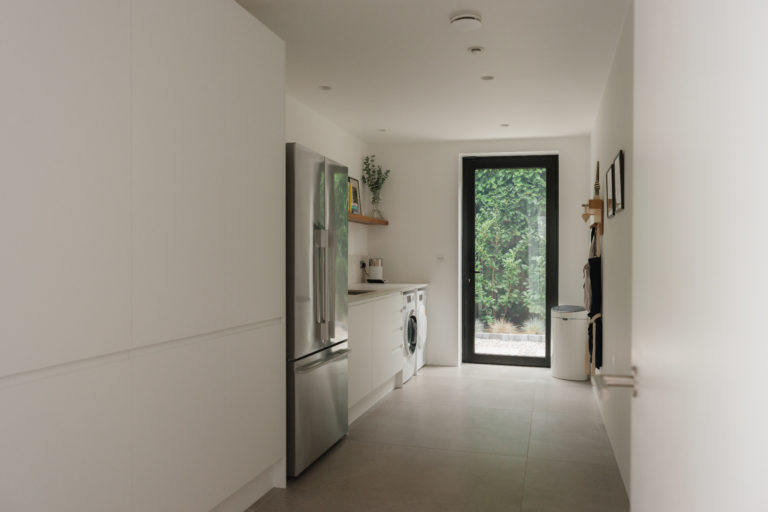 GERRARDS CROSS, BUCKINGHAMSHIRE - SL9 - SHOOTFACTORY - OTHER UK HOUSES