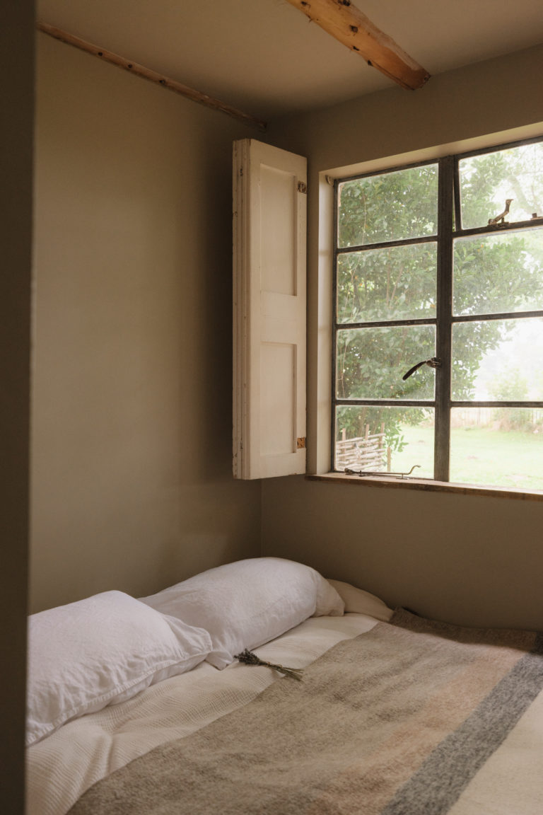 WISTERIA COTTAGE, FRENSHAM - GU10