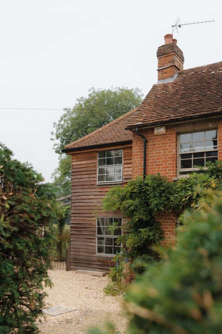 WISTERIA COTTAGE, FRENSHAM - GU10