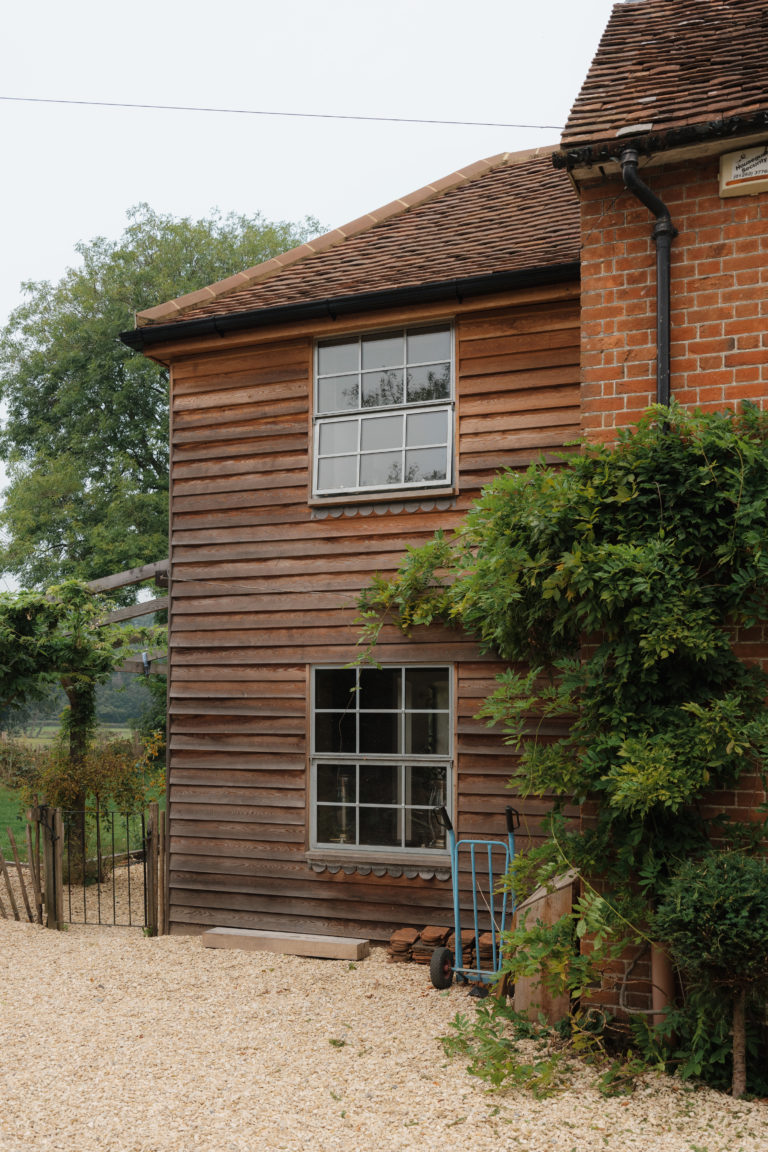 WISTERIA COTTAGE, FRENSHAM - GU10