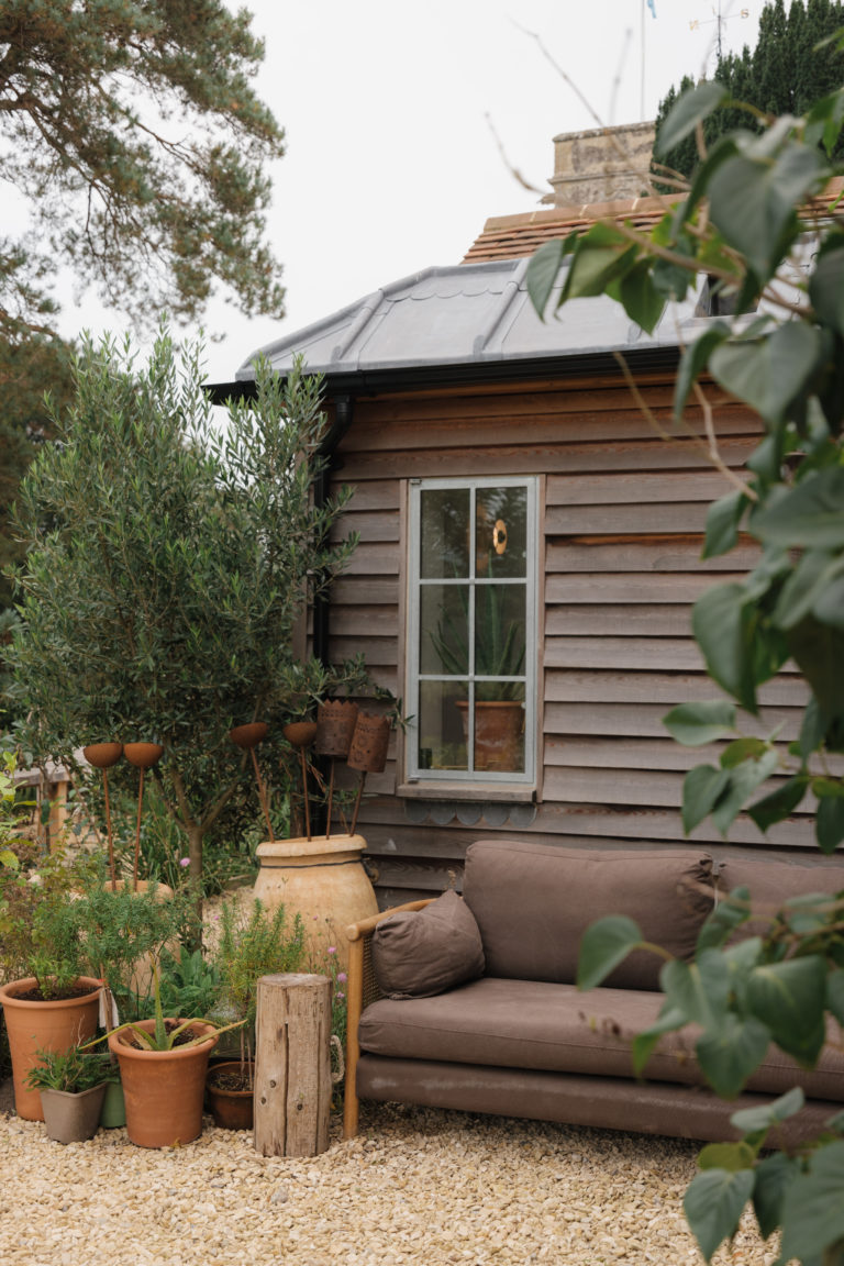 WISTERIA COTTAGE, FRENSHAM - GU10