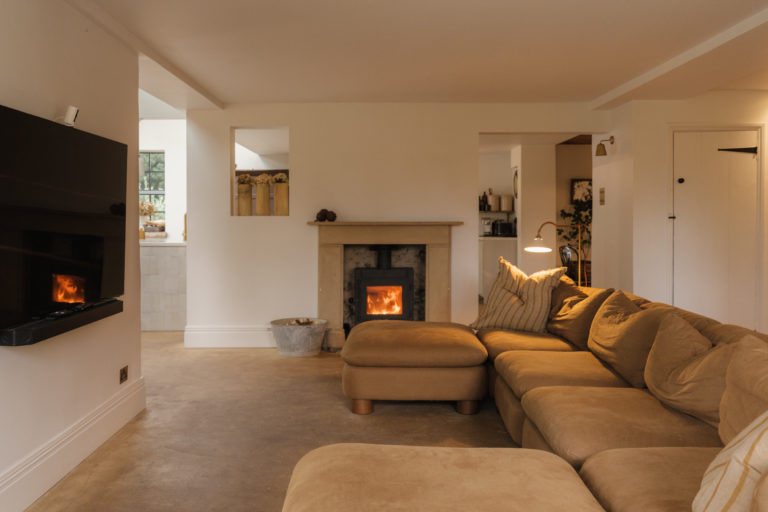 WISTERIA COTTAGE, FRENSHAM - GU10