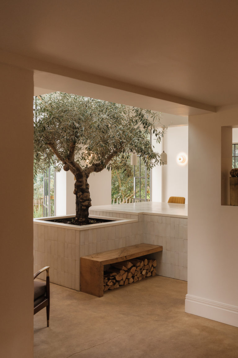 WISTERIA COTTAGE, FRENSHAM - GU10