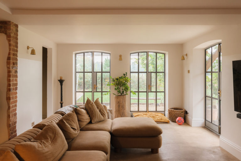 WISTERIA COTTAGE, FRENSHAM - GU10
