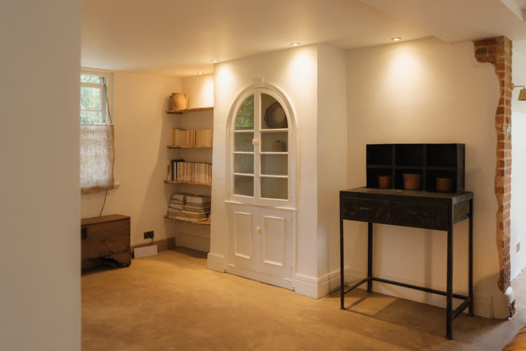 WISTERIA COTTAGE, FRENSHAM - GU10