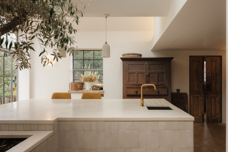 WISTERIA COTTAGE, FRENSHAM - GU10