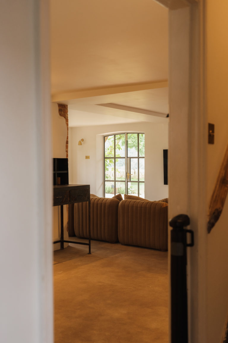 WISTERIA COTTAGE, FRENSHAM - GU10