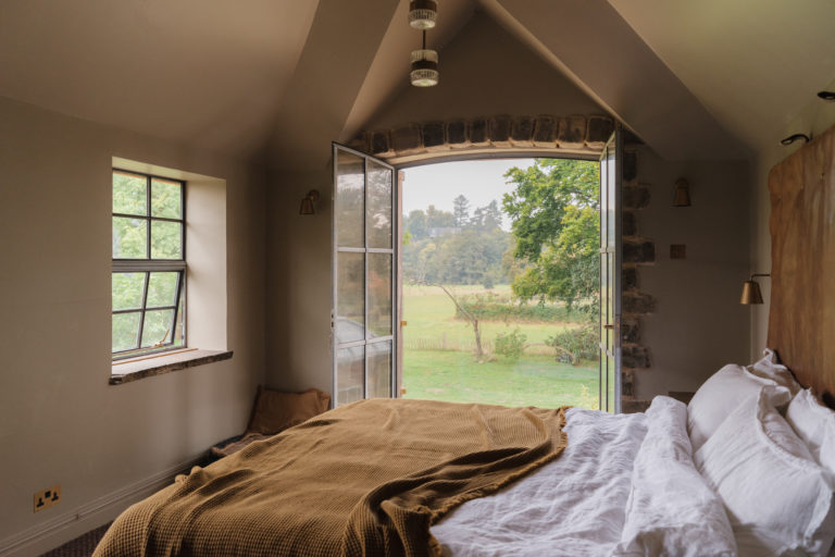 WISTERIA COTTAGE, FRENSHAM - GU10