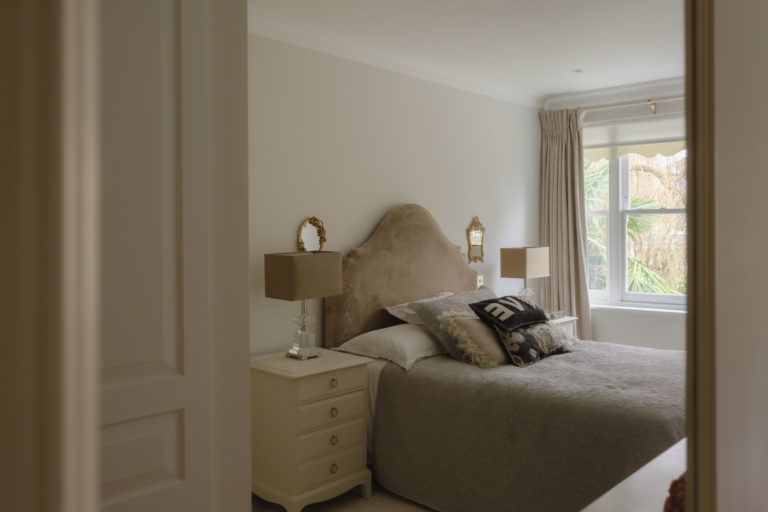ASH, LONDON - SW11 - SHOOTFACTORY - LONDON HOUSES