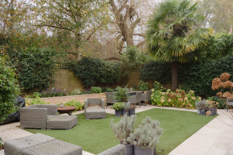 ASH, LONDON - SW11 - SHOOTFACTORY - LONDON HOUSES
