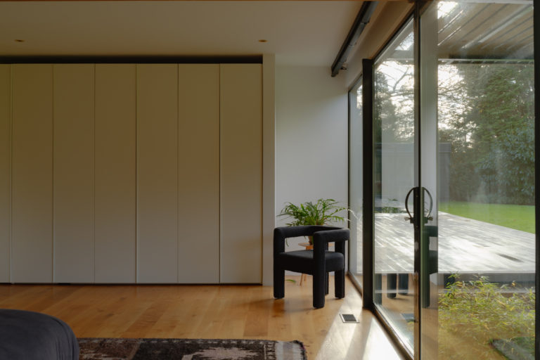 HERON HOUSE, SLOUGH SL2 - SHOOTFACTORY - OTHER UK HOUSES