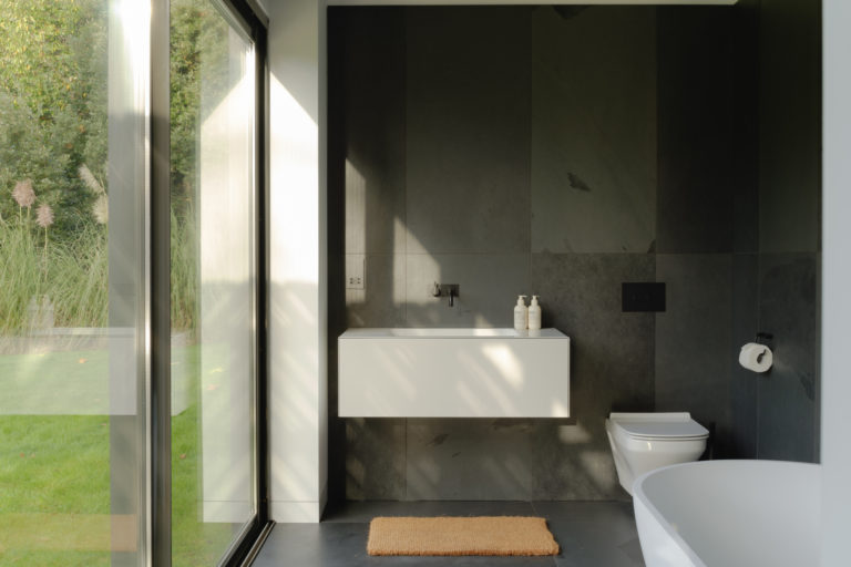 HERON HOUSE, SLOUGH SL2 - SHOOTFACTORY - OTHER UK HOUSES