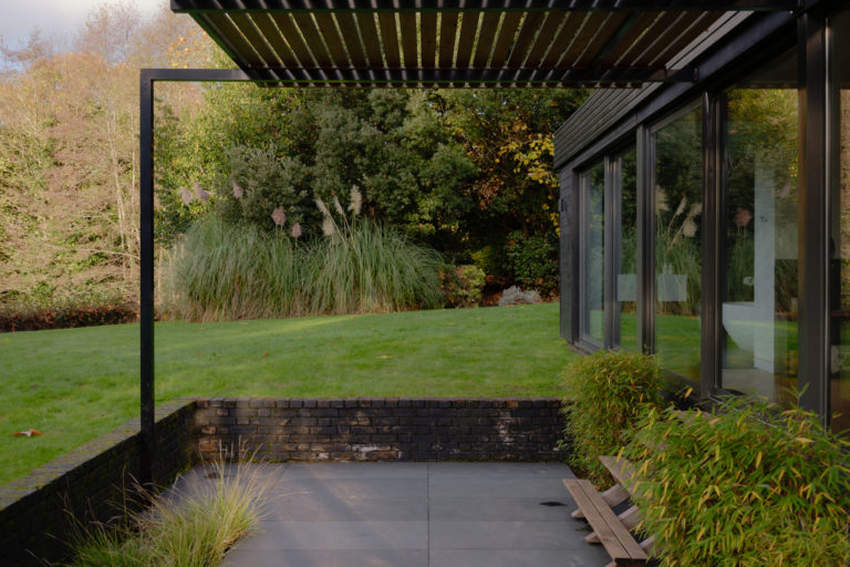 HERON HOUSE, SLOUGH SL2 - SHOOTFACTORY - OTHER UK HOUSES