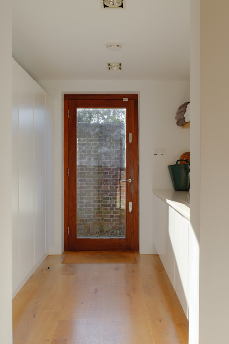 HERON HOUSE, SLOUGH SL2 - SHOOTFACTORY - OTHER UK HOUSES