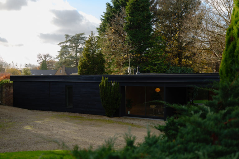 HERON HOUSE, SLOUGH SL2 - SHOOTFACTORY - OTHER UK HOUSES