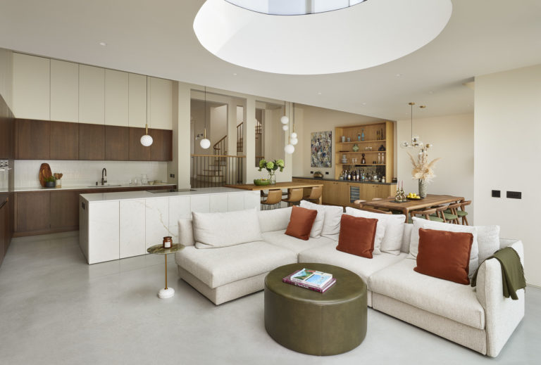 WOODSIDE, LONDON - N6 - SHOOTFACTORY - LONDON HOUSES