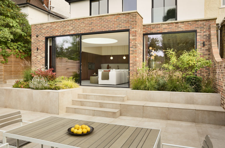 WOODSIDE, LONDON - N6 - SHOOTFACTORY - LONDON HOUSES