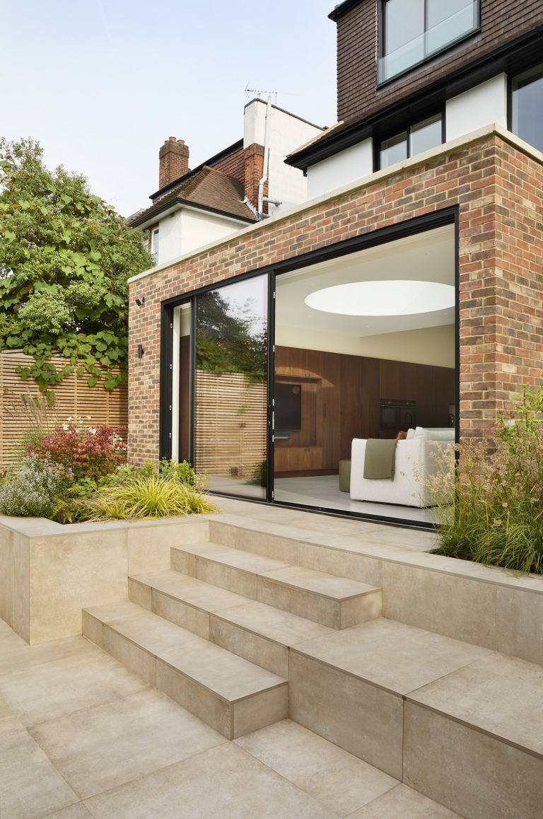 WOODSIDE, LONDON - N6 - SHOOTFACTORY - LONDON HOUSES