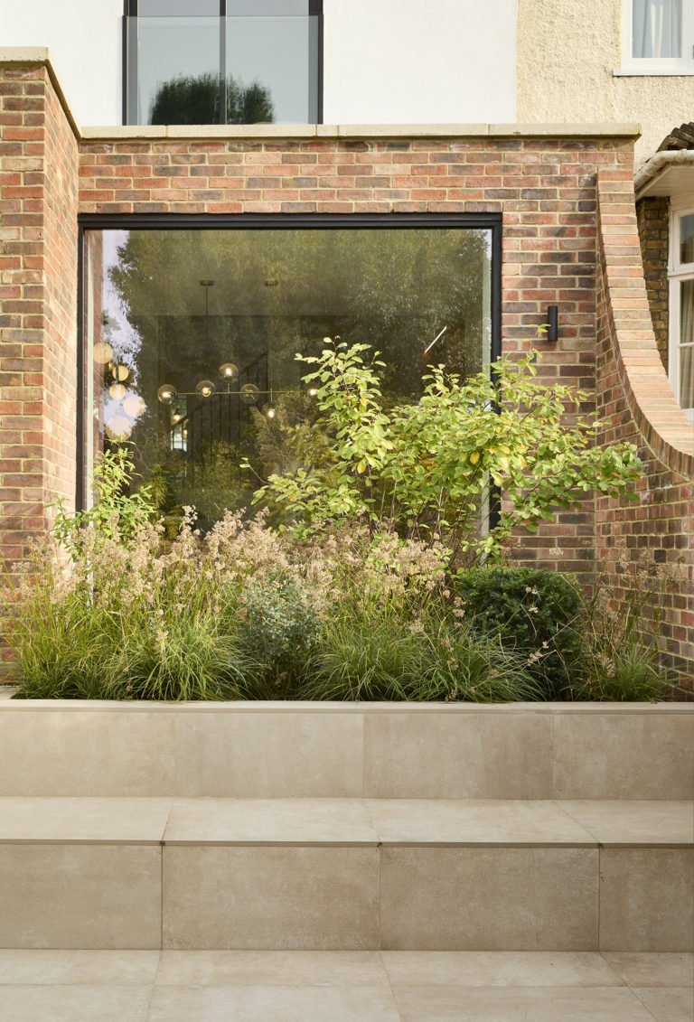 WOODSIDE, LONDON - N6 - SHOOTFACTORY - LONDON HOUSES