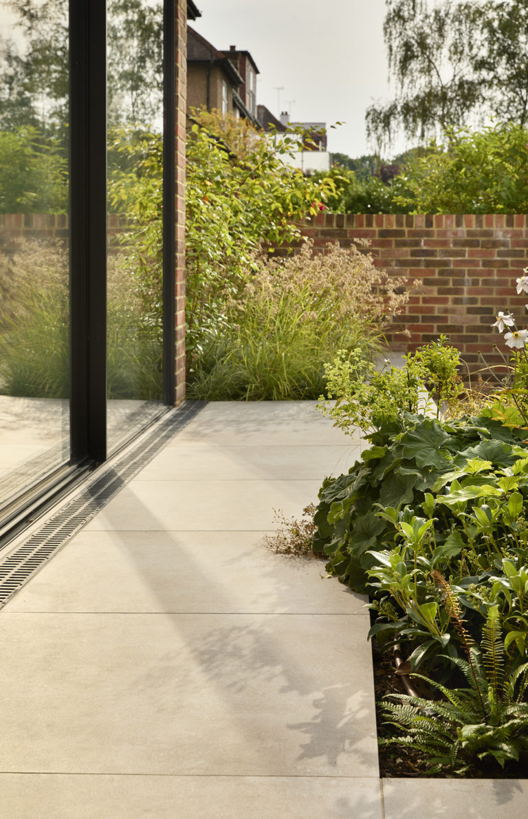 WOODSIDE, LONDON - N6 - SHOOTFACTORY - LONDON HOUSES
