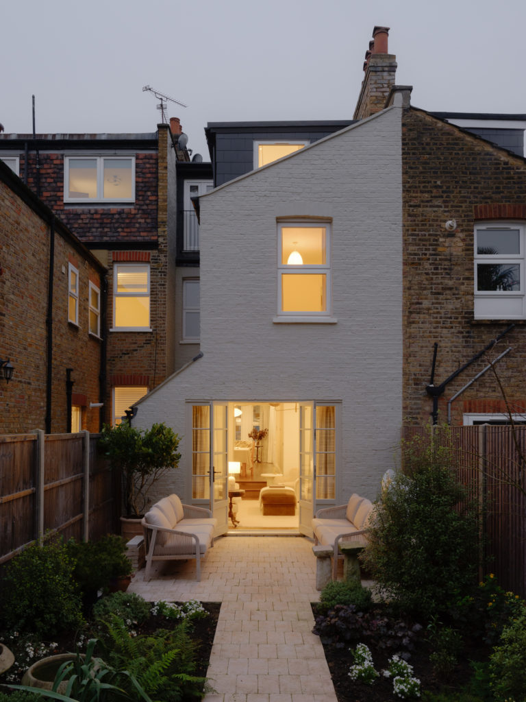 PALMER LONDON, W4 - SHOOTFACTORY - LONDON HOUSES