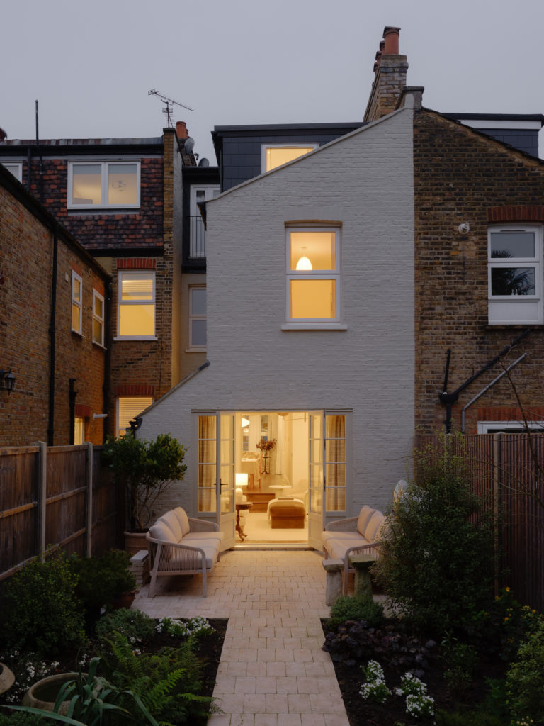 PALMER LONDON, W4 - SHOOTFACTORY - LONDON HOUSES