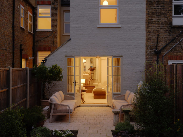 PALMER LONDON, W4 - SHOOTFACTORY - LONDON HOUSES