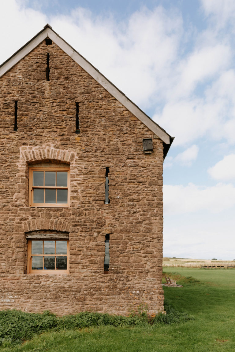 THE DIARY HEREFORDSHIRE, HR2 - SHOOTFACTORY - OTHER UK HOUSES